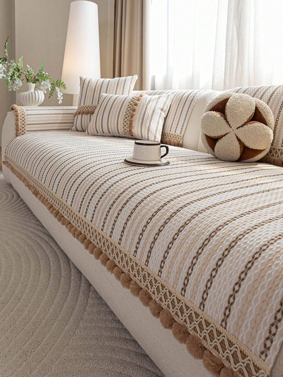 1pc Plush Ball Anti-Slip Anti-Dust Anti-Scratch Furniture Protector, All-Season Breathable Sofa Cover, Machine Washable Reusable Sofa Slipcover, Pet-Friendly Home Office Living Room Decorative Furniture Protection - Khaki - View 1