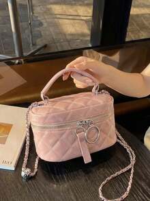 Tas Selempang Mini Bermotif Quilted dengan Dekorasi Rantai Logam, Bahan PU Mengkilap, Kompartemen Penyimpanan, dan Penutup Resleting, Cocok untuk Aktivitas Sehari-hari, Kencan, dan Perjalanan. - Berwarna merah muda - View 4