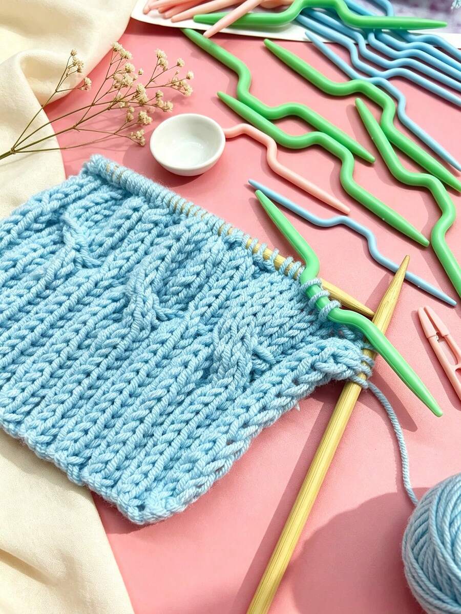 V-Shaped Cable Knitting Needle Set, 30 Pieces, 3mm, 4mm, 5mm Common Sizes, V-Shaped Design Anti-Slip And Stable, Holds Yarn Loops More Securely, Knitting Accessory For Knitting Sweaters, Scarves, Cardigans, Hats With 3D Cable Patterns - Twisted Needle Set - View 1
