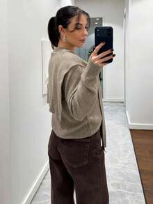 極簡風女款羅紋針織套頭毛衣，附可拆卸針織圍巾披肩裝飾，秋冬保暖必備單品 - 卡其色 - 查看 5