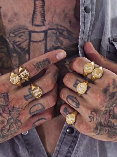 1pc Men's Ring, Gold-Tone Metal Material With Letter And Zirconia Inlay, Light Luxury Style, Suitable For Ball, Party, Jewelry Accessory Gift For Men