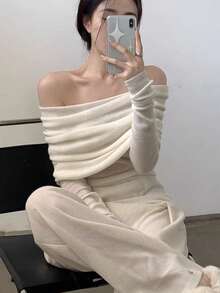 Sweater Off-Shoulder Gaya Baru Seksi Kerah Lebar Bahu Terbuka Atasan Rajut Lengan Panjang Elegan Lembut Musim Gugur/Dingin - Putih - View 1