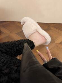 Chinelos de Pelúcia Diários Femininos, Calcanhar Oco, Fácil de Colocar e Tirar, Estilo Casual - Bege - Visão 5