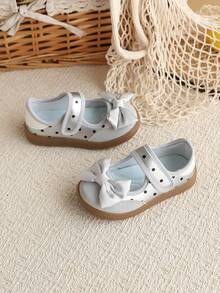 1 Pasang Sepatu Bayi Perempuan Motif Kupu-kupu dan Pita, Bahan PU, Desain Ajaib, Anti Selip, Modis, Klasik, Gaya Korea, Sepatu Balita, Cocok untuk Musim Gugur - Perak - View 1