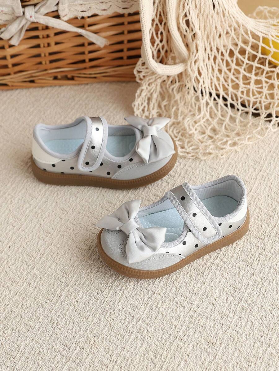 1 Pasang Sepatu Bayi Perempuan Motif Kupu-kupu dan Pita, Bahan PU, Desain Ajaib, Anti Selip, Modis, Klasik, Gaya Korea, Sepatu Balita, Cocok untuk Musim Gugur - Perak - View 1