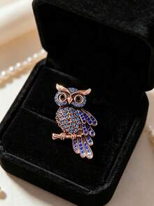 Vintage Rhinestone Owl Brooch, Luxury Blue Crystal Animal Lapel Pin, Versatile Suit Jacket Accessory, Holiday Gift - Blue - View 1