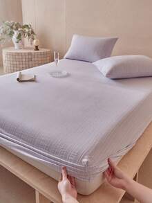 1pc Light Purple Jacquard Cationic Single Fitted Sheet, Minimalist Textured INS Style Polyester Mattress Protector, Soft Breathable, Machine Washable, Deep Pocket, Suitable For All Seasons - Mauve Purple - View 1