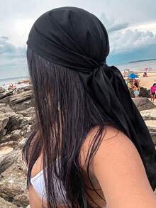 1件女款緞面絲綢正方形髮巾，絲滑頭巾頸巾，造型與睡眠用髮飾 - 黑色 - 查看 3