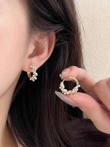 2pcs Circle Pearl Exquisite Niche Design Light Luxury Elegant Vintage Ear Cuffs Earrings - Multicolor - View 3