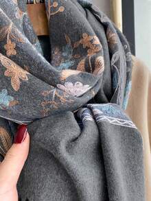 1件女款秋冬仿羊絨刺繡圍巾，加厚保暖披肩斗篷，附流蘇，波希米亞風旅行披肩 - 灰色 - 查看 3