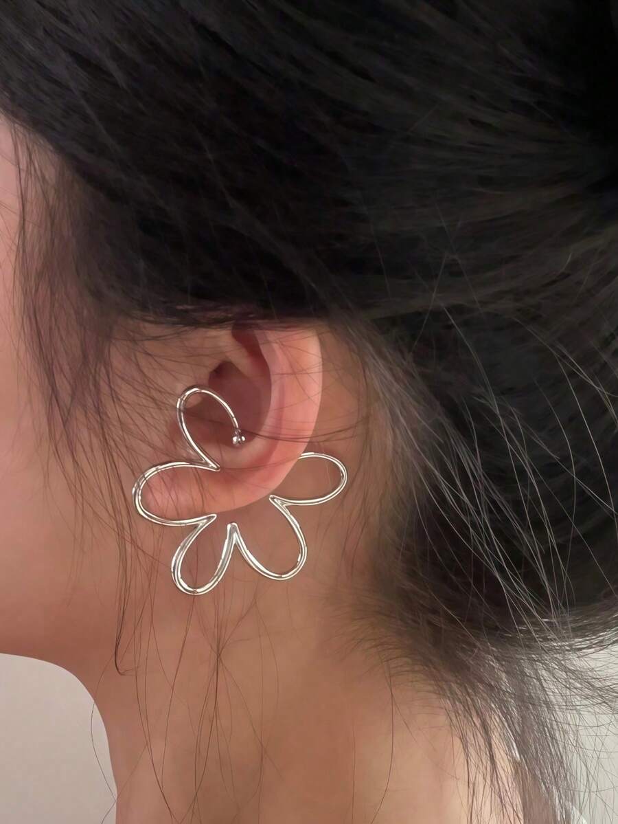 1pc Minimalist Luxury Floral Elegant Ear Cuff - Silver - View 1