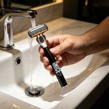 Stainless Steel Razor For Men - Ultra-Sharp Blades, Smooth Shaving, Manual Trimming Of Beard And Mustache, Easy To Clean, Metal Handle, Includes Replacement Blades - An All-In-One Tool For Close Shaves - Multicolor - View 4