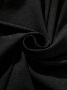 Playera Unisex Oversize, blanco y negro, estampado de letras doradas con corazón en el pecho, estilo casual elegante, ideal para salidas, reuniones y look diario - Negro - Ver 6