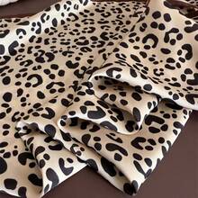 A Vintage-Style Leopard Print Scarf-Elegant And Stylish-Perfect For Parties, Casual Outings, Or As A Decorative Gift. - Multicolor - View 4