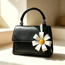 Cute Daisy Flower PU Leather Pendant, Fashionable Versatile Bag Charm, Personalized Floral Hanging Ornament, Suitable For Handbags, Backpacks, Crossbody Bags, Car Rearview Mirror Decoration, Exquisite Girls' Accessory, Creative Gift For Best Friend Birthday, Holiday Anniversary - Multicolor - View 3