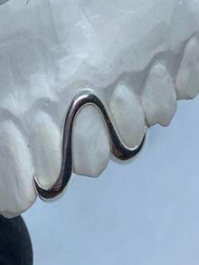 1pc Smooth/Zirconia Curved Hip Hop Shiny Teeth Grillz Party Holiday Accessory Unisex - Multicolor - View 3