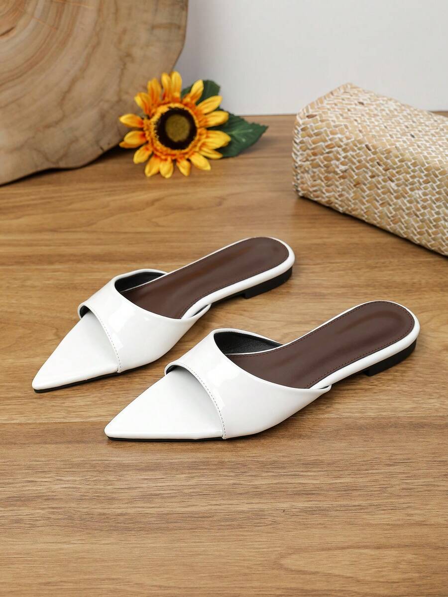 Women's Pointed Toe Flat Sandals 2026 Spring/Summer New Versatile Soft Sole Beach Sandals Fashion Roman Sandals Plus Size Women's Shoes 41-42 - White - View 1