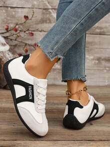 2026 New Women's Lightweight Comfortable Flat Casual Sports Sneakers - Black - View 4
