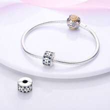 1 hạt spacer bạc Sterling S925 chống trượt, thiết kế đa yếu tố hình dấu chân, bướm, sao, trăng, hoa, đính đá Cubic Zirconia màu sắc và tráng men mạ vàng, tương thích với mọi loại vòng tay, phụ kiện trang trí đa năng cho làm trang sức DIY thủ công và điểm xuyết trang phục hàng ngày - Nhiều màu - Xem 3