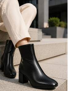 Women's Crocodile Embossed Pointed Toe Chunky Heel Ankle Boots, Side Zipper Elegant Fashion Slim Fit Boots, Versatile For Autumn/Winter - Black - View 2