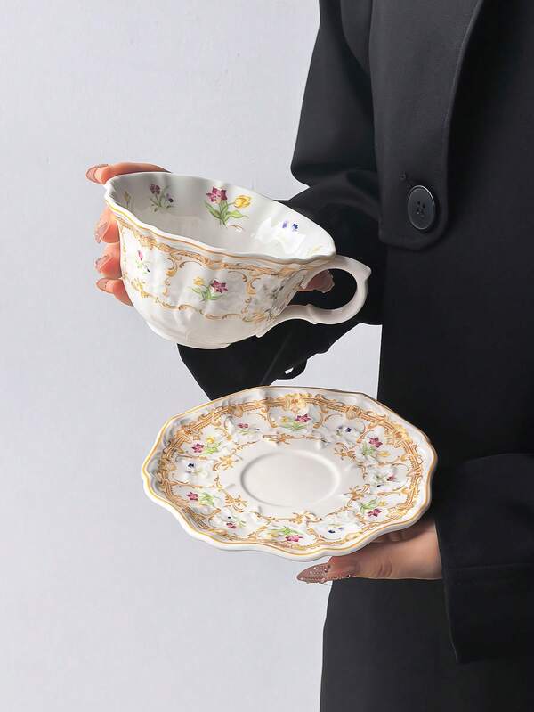 1 Set Pearlescent Lace Gold-Trimmed Ceramic Coffee Cup And Saucer, Elegant Luxury Style Exquisite Women's Afternoon Tea Coffee Cup, Paired With 6-Inch Scalloped Gold-Rimmed Dinner Plate, Suitable For Various Coffee, Milk, Entertaining Guests/Relatives, Exquisite Gift