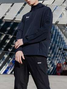 Under Armour 男士運動梭織連帽外套 跑步健身休閒運動外套 22500408-001 - 黑色 - 查看 2