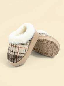 Unisex Kids Beige Winter Thermal Lined Warm Slippers | Fashionable Minimalist Plaid Design | Comfortable Easy-To-Wear Casual Style | Suitable For Indoor And Outdoor Home Use - Beige - View 8