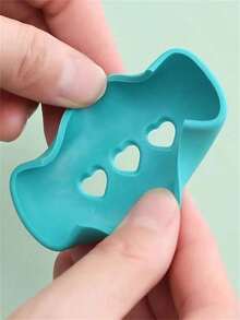 1pc/4pcs Silicone Pot Handle Cover, Creative Hollow Heart Detail Heat-Resistant Non-Slip Pot Handle Kitchen Protective Sleeve - View 6