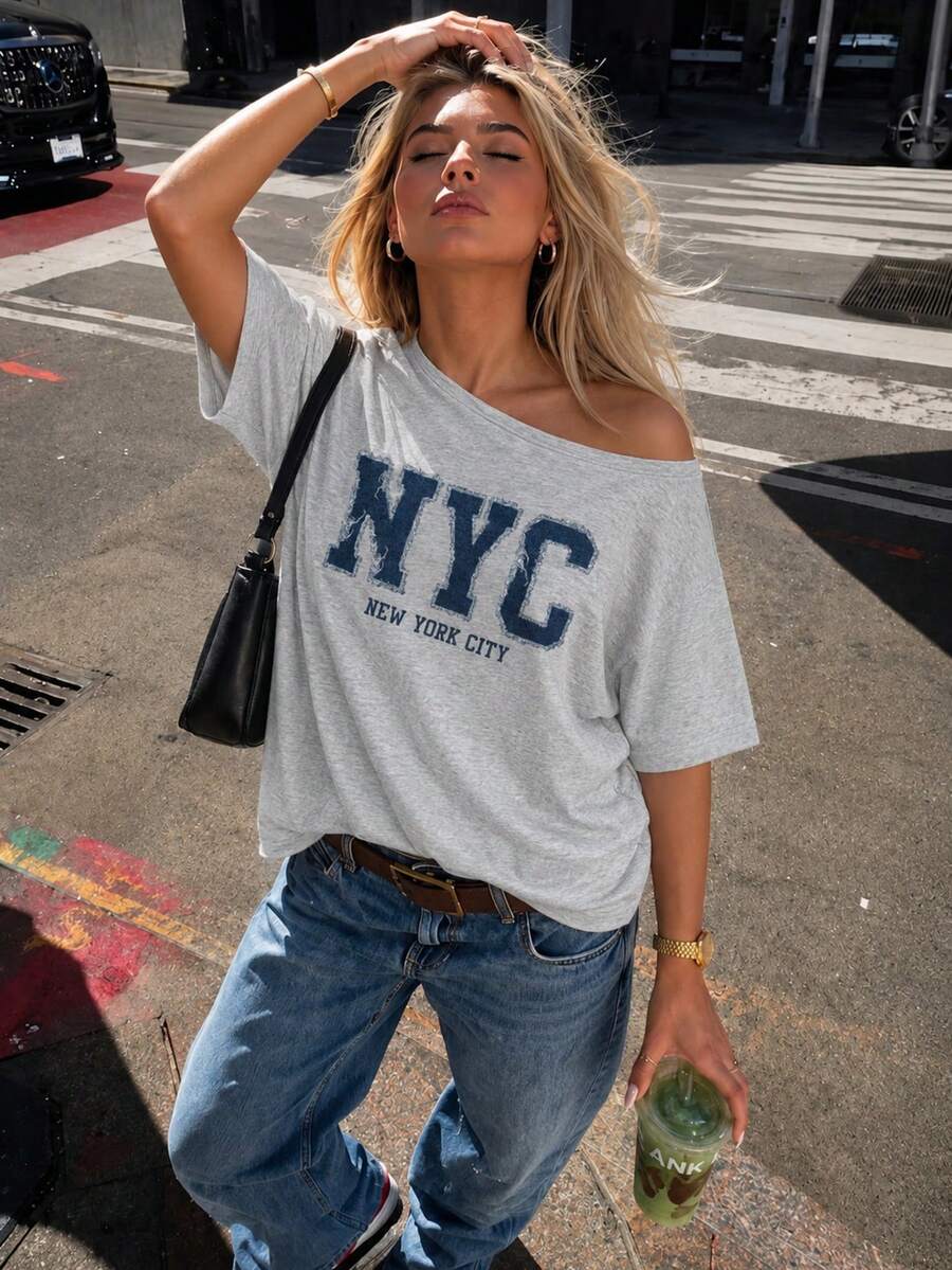 夏季新款休閒牛仔效果NYC字母印花不對稱肩短袖T恤,時尚百搭女款不對稱上衣 - 深花灰 - 查看 1
