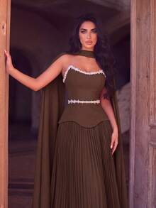 Faeriesty Gaun Wanita Elegan dengan Bahu Terbuka, Korset Berhiaskan Mutiara, dan Hiasan Rumbai di Bagian Bawah Gaun untuk Pesta Pernikahan, Warna Cokelat, Cocok untuk Musim Gugur. - Coklat - View 3