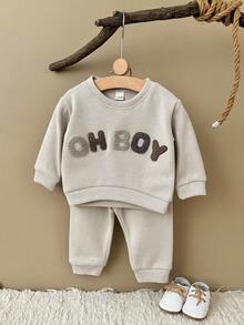 2Pcs/Set Baby Spring/Autumn 2 Pieces Set, Boy Baby Towel Embroidered Letter Crew Neck Sweatshirt Casual Cuffed Long Pants, Children's Outfit - Light Grey - View 4