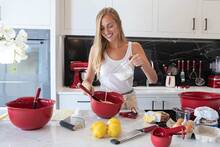 Metal Fine Mesh Sieve, Practical Kitchen Tool For Straining And Sifting Ingredients In Daily Cooking - View 3