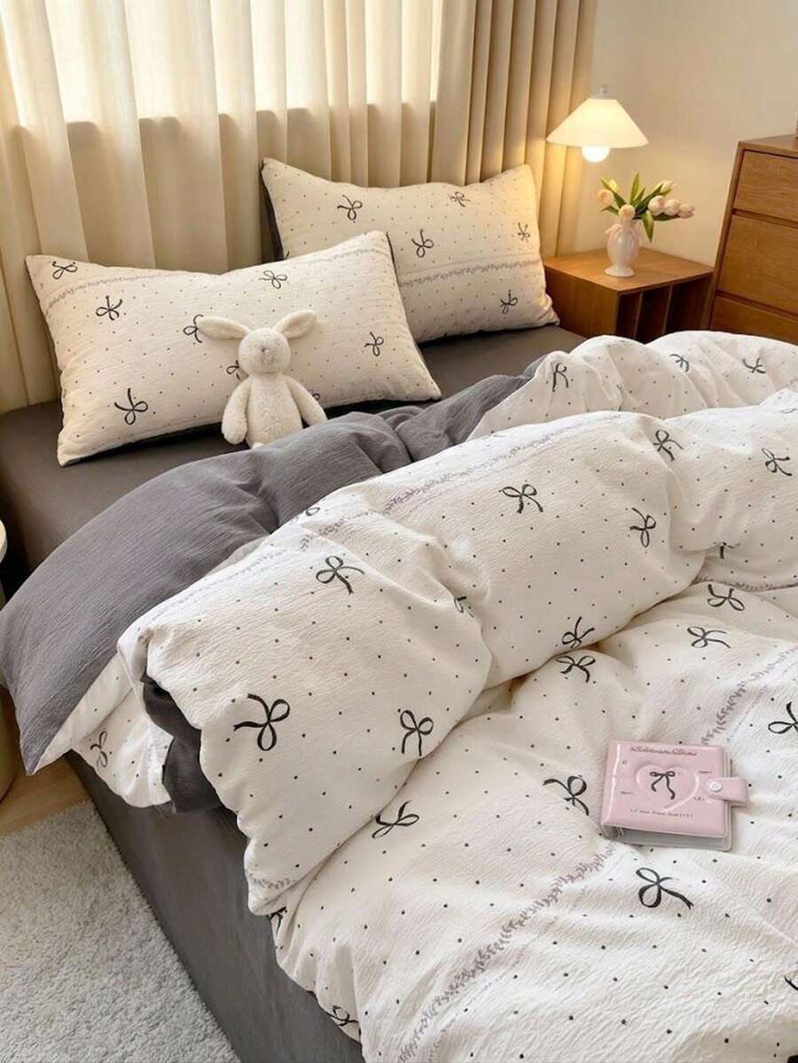 愛心蝴蝶結被套3件套，復古浪漫風，雙層合成紗布材質，包含1件被套、2件枕套，不含被芯或枕芯，枕套圖案隨機裁切