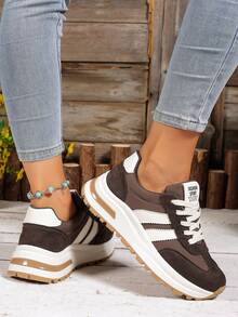 Sepatu Sneakers Olahraga Kasual Wanita Ujung Bulat Datar Bertali Motif Cetak Serbaguna - Coklat - View 4