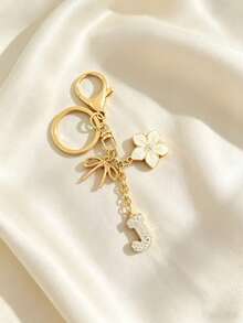 1pc Bowknot Flower Letter Keychain, Rhinestone Studded English Letter Pendant, Sweet Style Metal Bowknot White Flower Rhinestone Letter Keychain, Personalized DIY Letter Bag Charm, Car Key Chain For Girls - Flower Letters - View 7