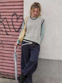 Alicedudu Rompi Sweater Wanita Model Pullover Leher Bulat dengan Desain Trim Kontras untuk Musim Gugur - Light Grey - View 1