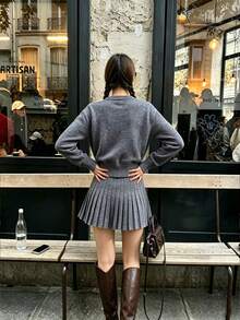 女款秋季必備優雅灰色字母提花圓領長袖短版針織開襟衫 - 深灰色 - 查看 3