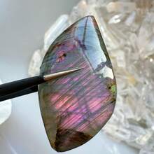 1pc Purple & Pink Glitter Labradorite Pendant, Jewelry, Decor, Natural Polished Labradorite Palm Stone, Desktop Decoration, Home Decor, Holiday Gift - Multicolor - View 5
