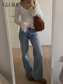 Sweater Rajut Lembut Leher V dengan Manset Bulu, Atasan Wanita Lengan Panjang Elegan Warna Polos Lembut - Putih - View 9