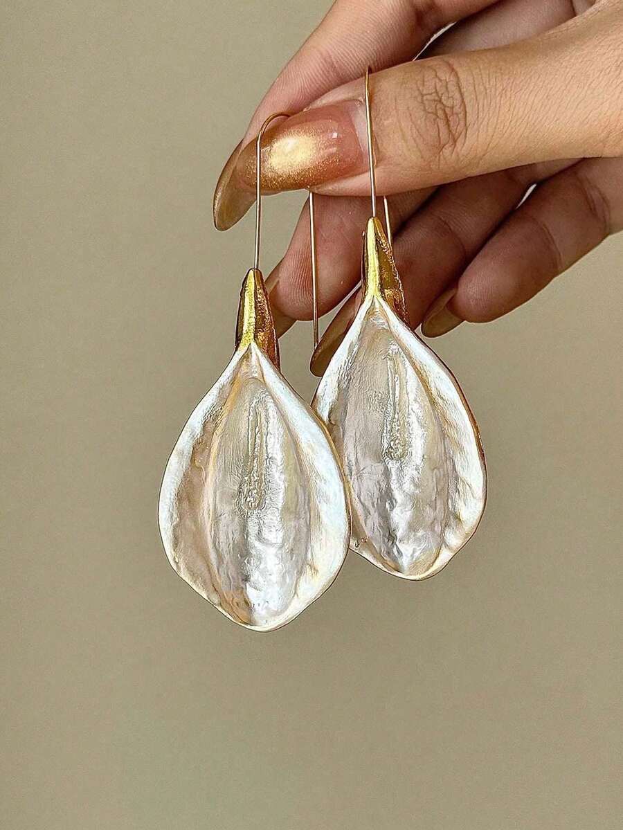 1 Pair Vintage Minimalist Horseshoe Flower Pendant Earrings For Women, Suitable For Daily Wear, Valentine's Day Gift - Gold - View 1