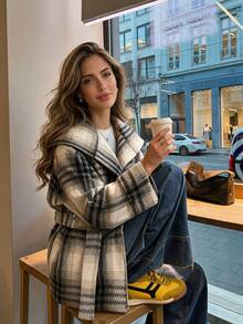 2026 Autumn/Winter New British Style Elegant Casual Vintage Plaid Overcoat Women Loose Fit Versatile Wool Top - Apricot - View 3