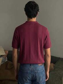 男士短袖羅紋針織 Polo 衫，簡約時尚，適合日常通勤，春秋穿著 - 酒紅色 - 查看 2