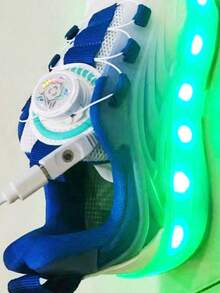 青少年轮滑鞋、旱冰鞋、四轮滑冰鞋、小型四轮鞋、LED充电发光鞋 - 藍色 - 查看 10