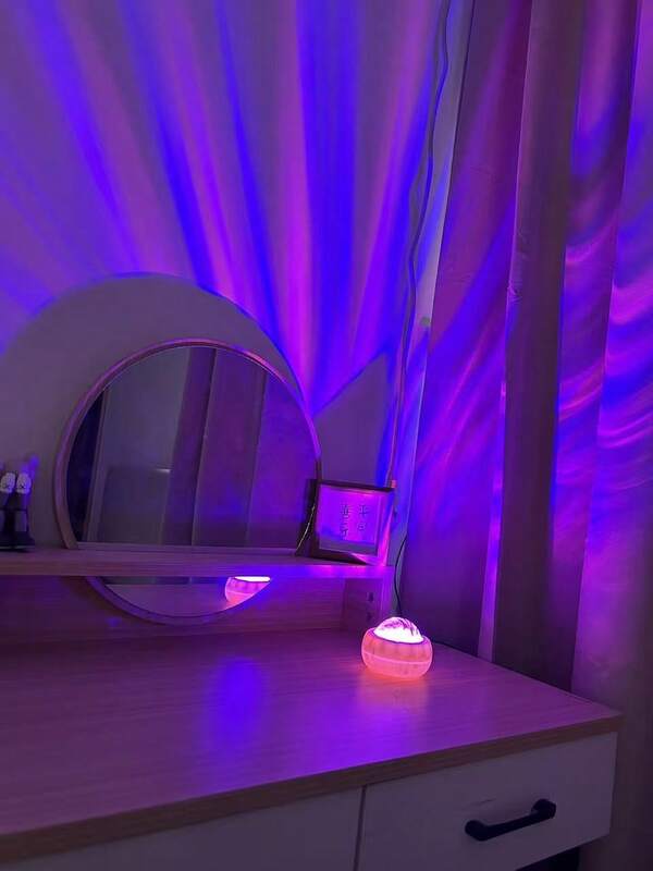 1 buah Lampu Malam Proyeksi Gelombang Cahaya Utara 7 Warna, Dengan Remote Control, Bertenaga USB, Lampu Proyeksi Gelombang, Cocok Untuk Dekorasi Kamar Tidur, Ruang Tamu | Pilihan Ideal Untuk Pesta, Bar, dan Ruang Permainan