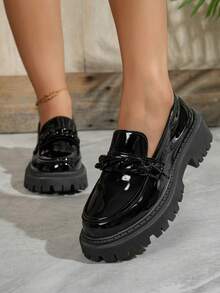 Women's Thick Sole Wedge Heel Black Loafers, Slip-On Slouchy Round Toe Solid Color Retro Shoes, Commute Chain Buckle Decor Comfortable Casual Shoes - Black - View 3