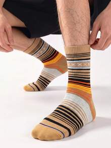 1/5/10 Pairs Men's Retro Colorblock Striped Mid-Calf Socks, Niche Personalized Rainbow Horizontal Stripe Slouch Socks, Autumn/Winter Versatile Socks, Happy Crazy Socks - Multicolor - View 22