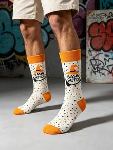 1 Pair Men's White Base With Orange Witch Hat & Polka Dot Pattern Mid-Calf Socks, Fun Street Style, Suitable For Autumn/Winter/Daily Wear/Halloween Party/Holiday Gift - Multicolor - View 3