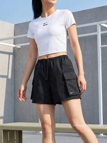 Nike 女款 AS W NK STREET UTL 梭織工裝短褲 IV5010-010 - 黑色 - 查看 2