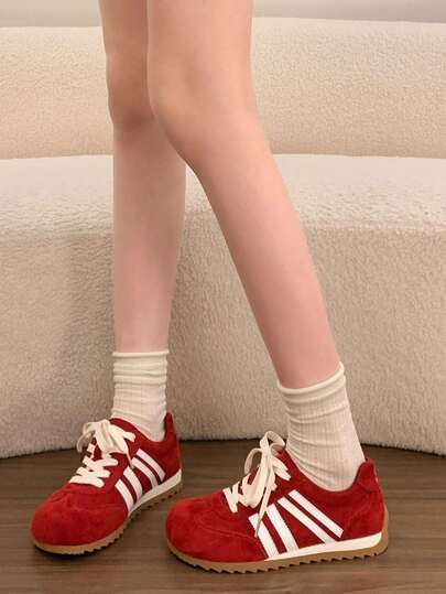 Red Vintage Fashion Suede Flat Lace-Up Casual Sneakers For Women, Suitable For Campus Outfits And Outdoor Daily Wear