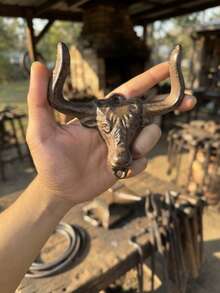 1pc Cast Iron Bull Head Wall Hook, 4.92 Inch Handmade Heavy Duty Rustic Western Style Hook, Bronze Finish, Suitable For Coats, Keys, Leashes, Towels, Hats, Bags, Vintage Barn Farmhouse Year-Round Decor, Indoor/Outdoor Living Room, Bedroom, Kitchen, Housewarming Gift - Rust - View 10